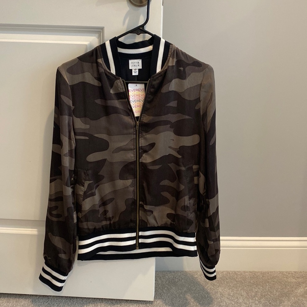 Peyton Jensen (Evereve) Camo Jacket